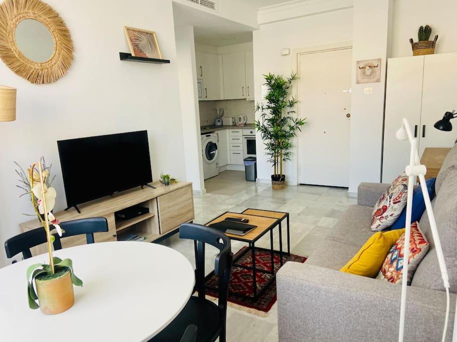 Urban Place In Marbella Close To Beach With Garage Buitenkant foto